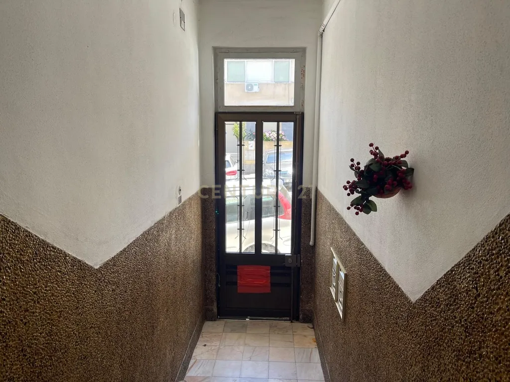 Apartamento T2 em Odivelas - Perto de Todas as Comodidades - Image 2