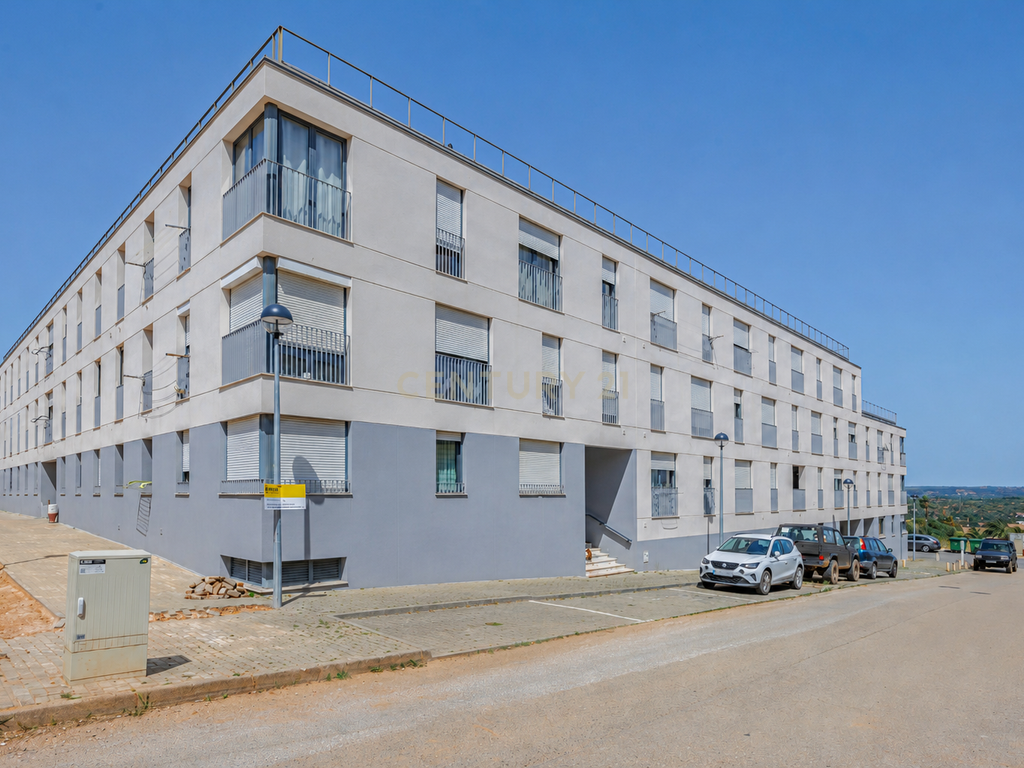 Apartamento T1 em Luz, Lagos - Perto da Praia e Centro - Image 1