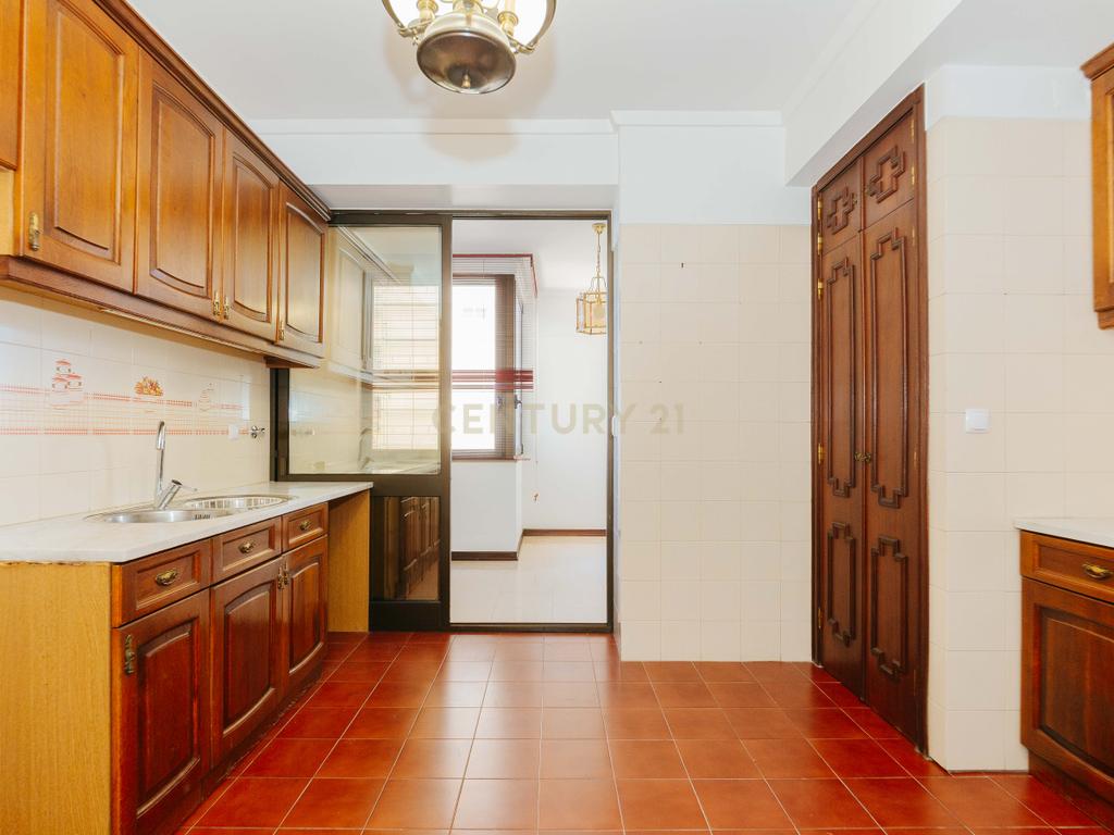 Apartamento T3 - Restelo Lisboa - Image 6