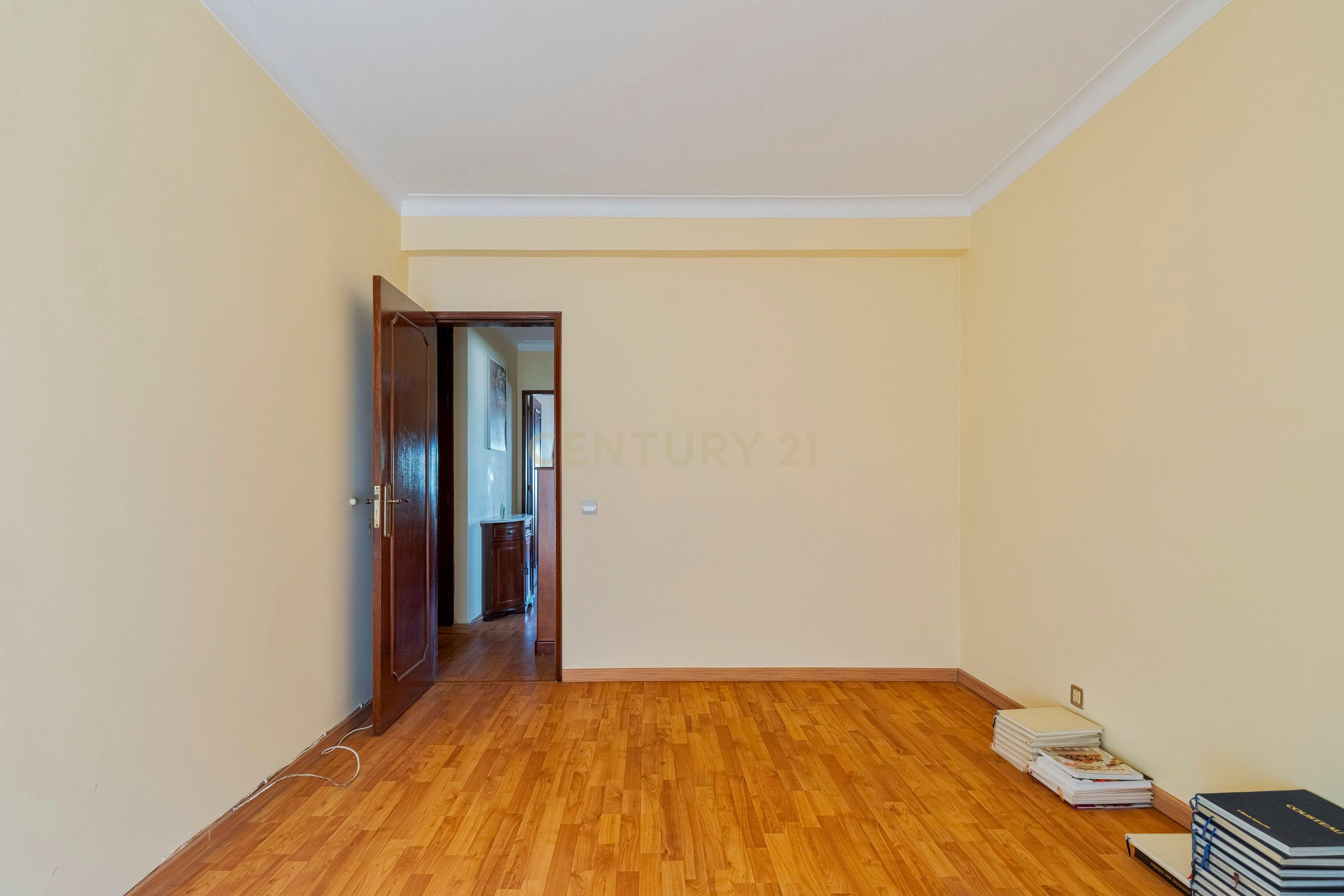 Fotografia 3 de Apartamento T3 em Montijo com Excelente Localização