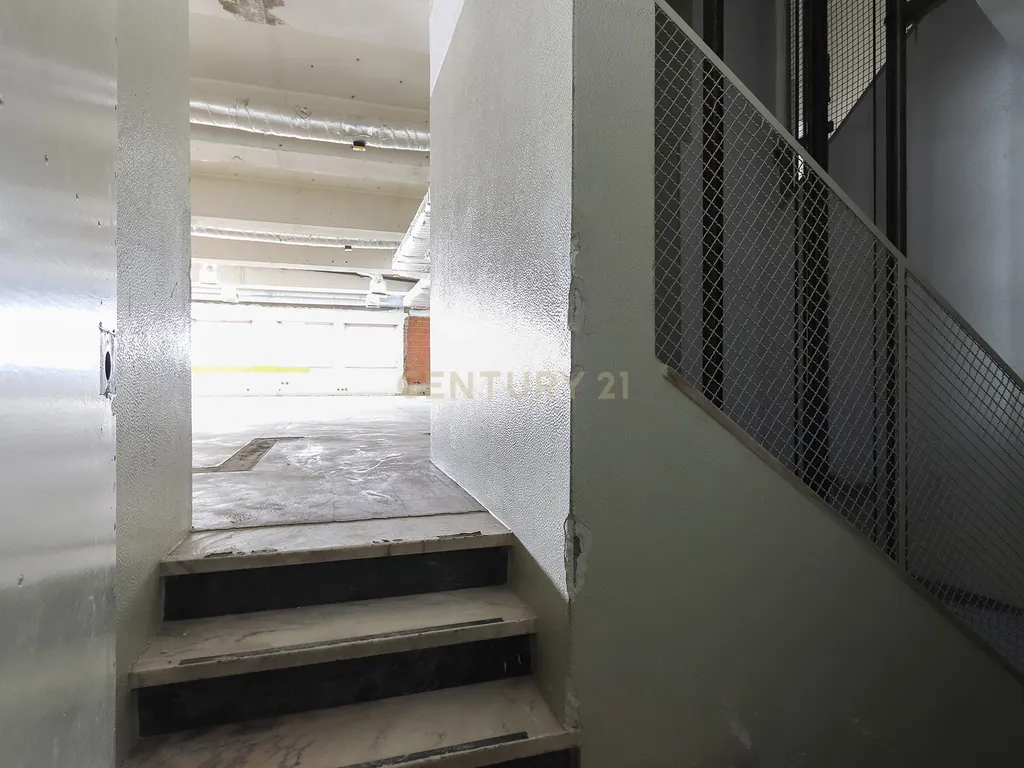Serviços ou Habitação na Estefânia - Image 10