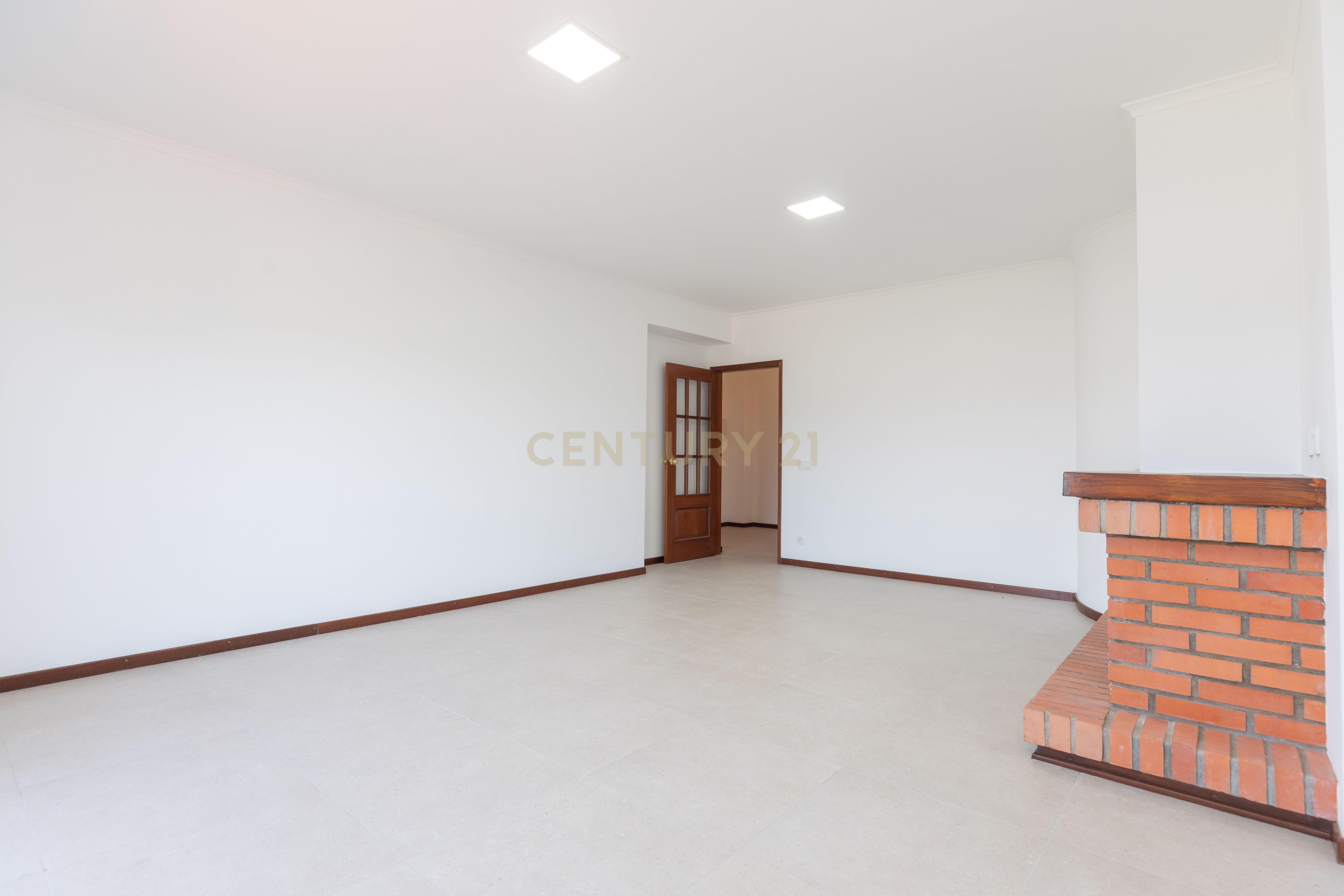Apartamento T2 em Condeixa-a-Velha e Condeixa-a-Nova, €205.000
