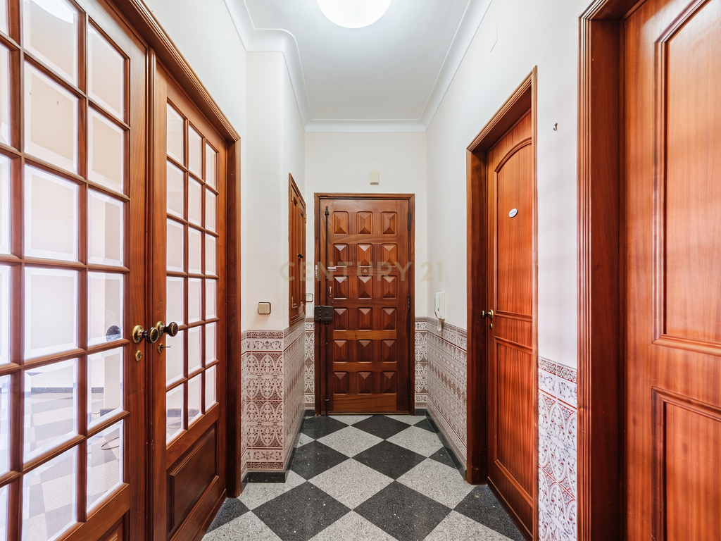 Apartamento T3 92 m² | Arrecadação - Queluz - Image 13