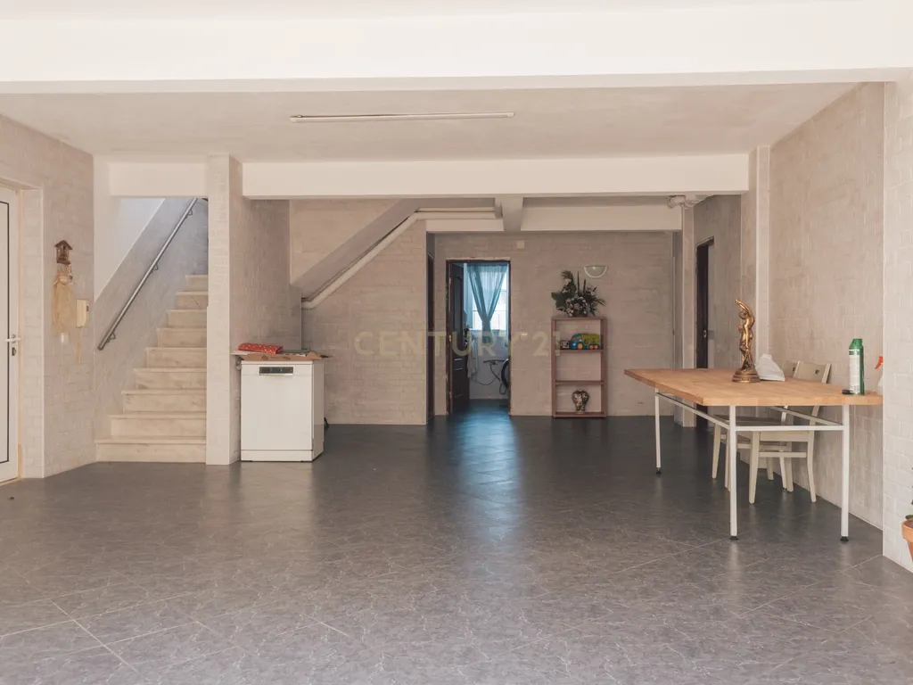 Moradia Isolada T4+2 com Piscina | Lazarim – Charneca da Caparica - Image 29
