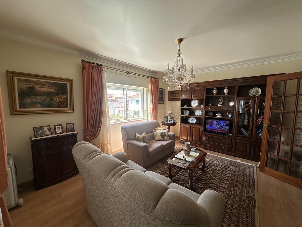 APARTAMENTO T2 | LOCALIZAÇÃO CENTRAL EM TIRES | EM EXCELENTE ESTADO DE CONSERVAÇÃO  - Image 15