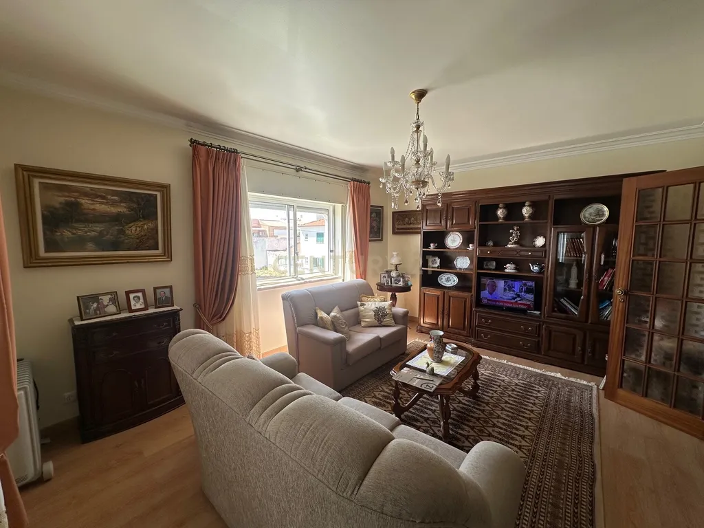 APARTAMENTO T2 | LOCALIZAÇÃO CENTRAL EM TIRES | EM EXCELENTE ESTADO DE CONSERVAÇÃO - Image 15