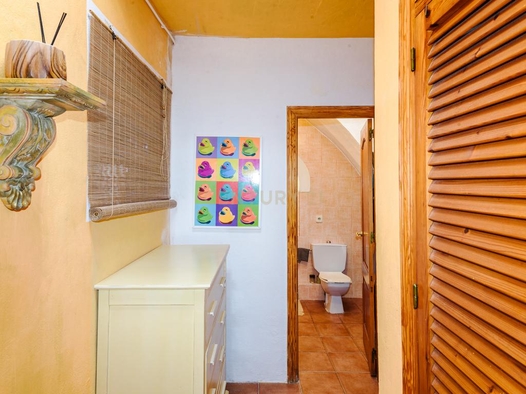 À venda: Casa histórica com grande potencial em Dalt Vila – Ibiza - Image 24