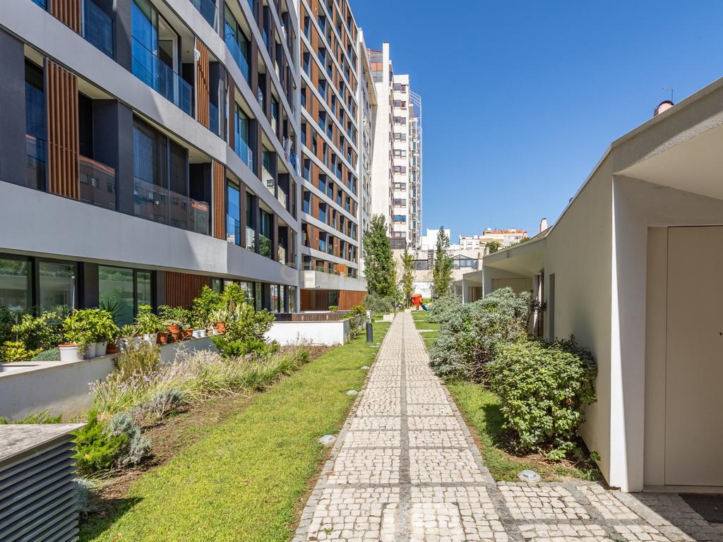 Luxuoso T1 Loft no Campo Grande, Lisboa - Image 18