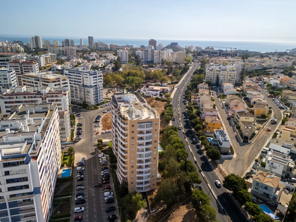 T0+1 mobilado, em condominio c/ piscina, Portimão - Image 20