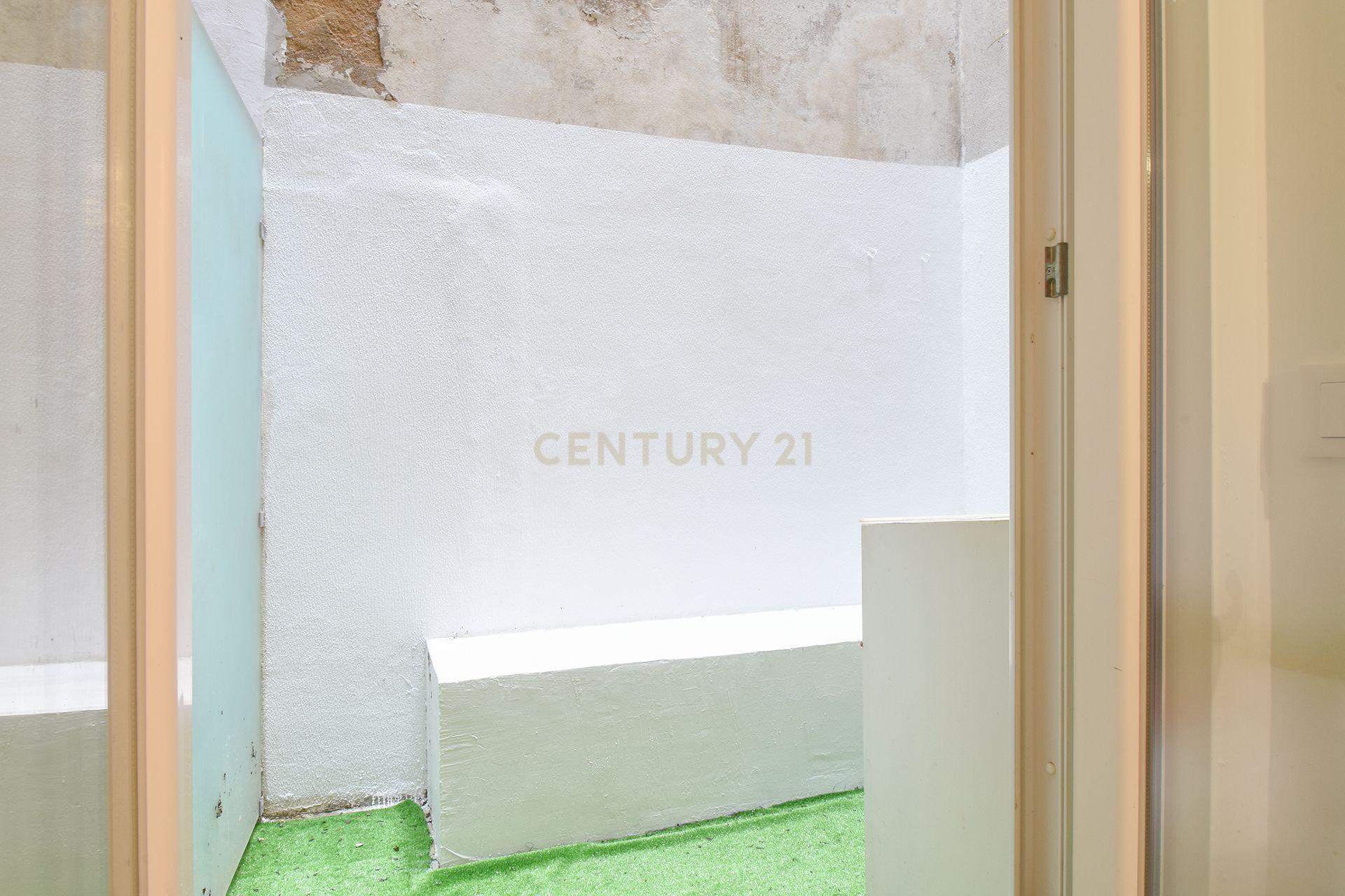 Apartamento T3 renovado com Licença AL - Lisboa - Image 26