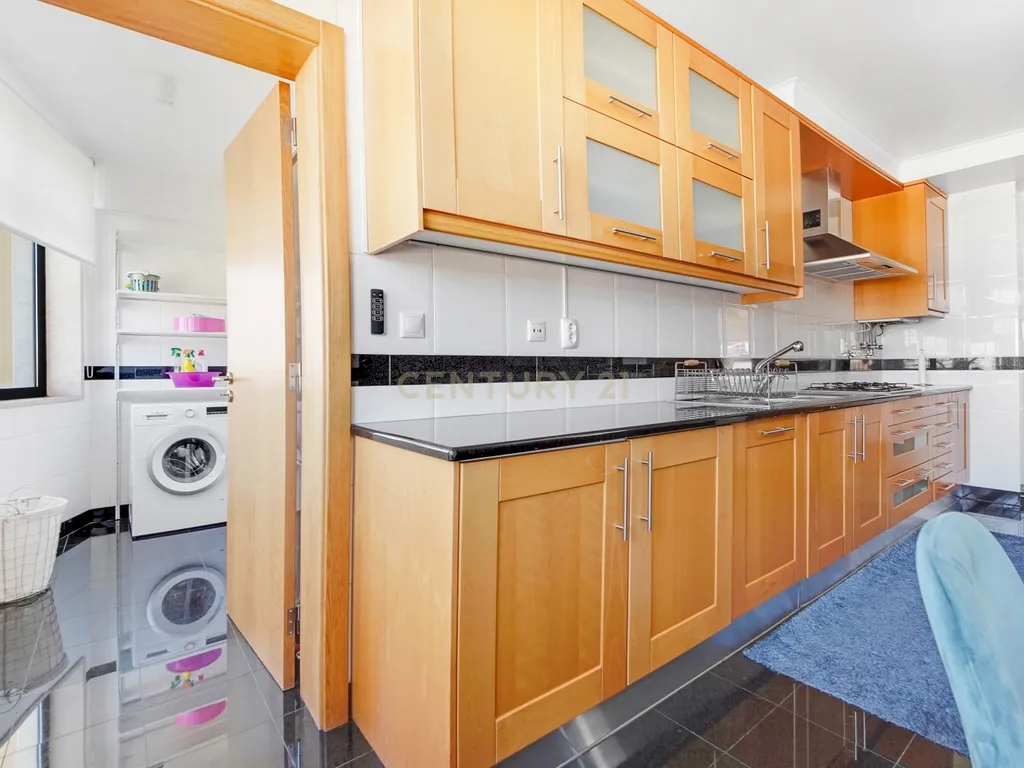 Apartamento T5 Duplex de Luxo para Arrendamento – Avenida do Brasil, Lisboa - Image 10