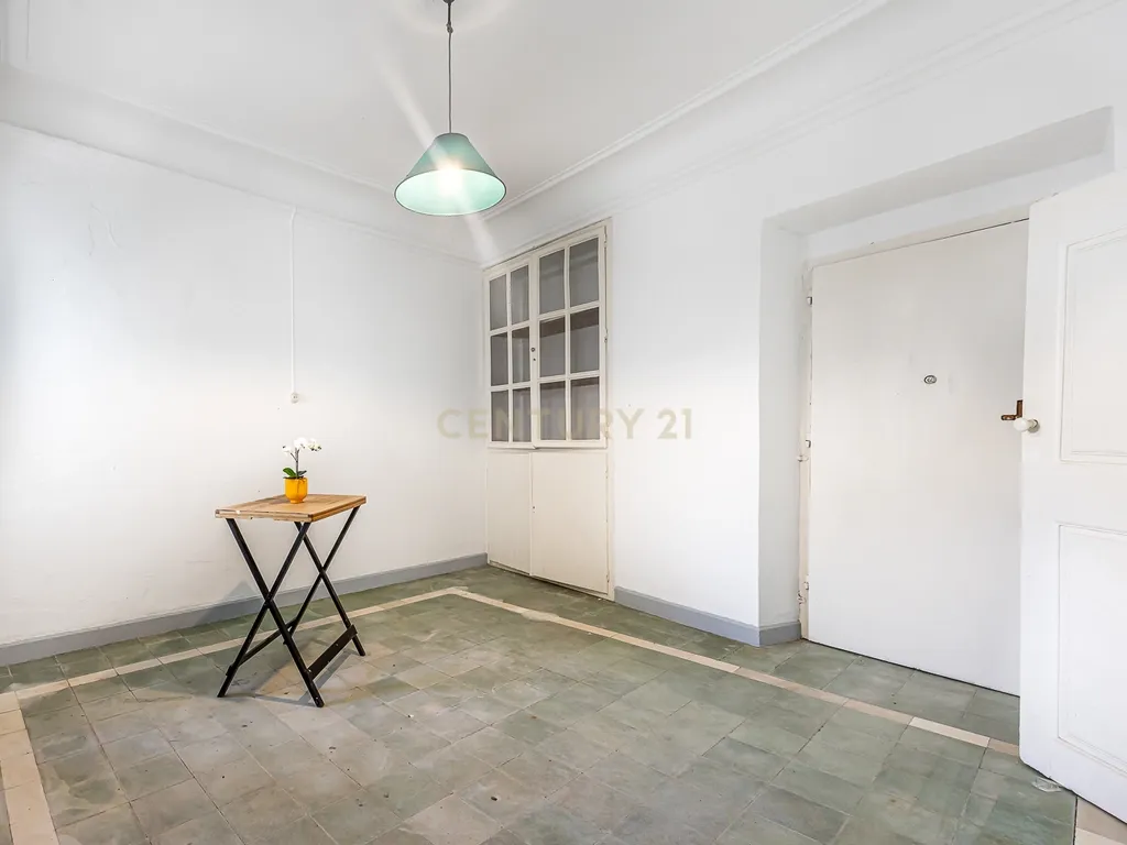 APARTAMENTO T2+1 COM 2 LOGRADOUROS NO CORAÇÃO DE BORBA - Image 13