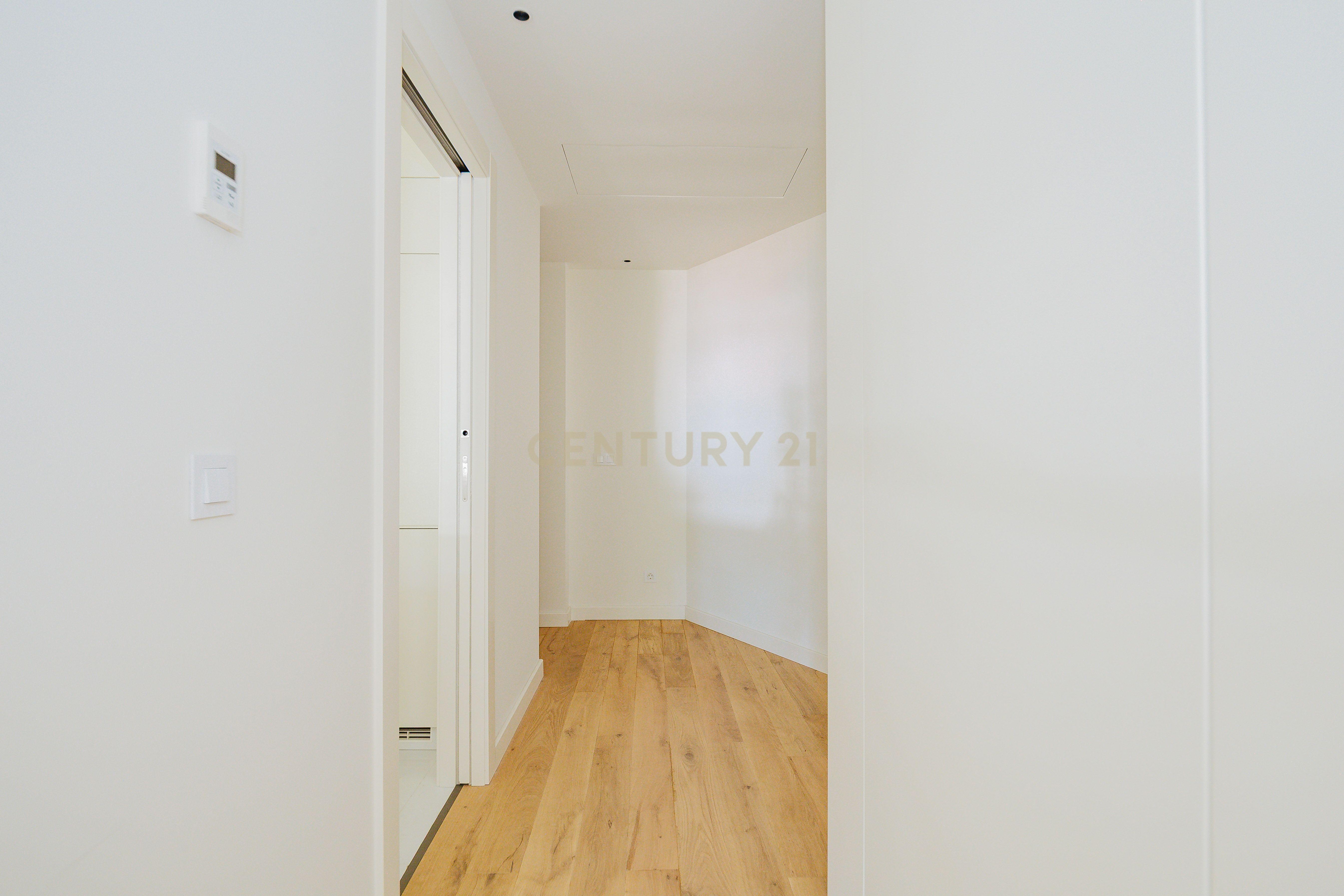 Fotografia 8 de Apartamento T2 Novo a estrear em Areeiro