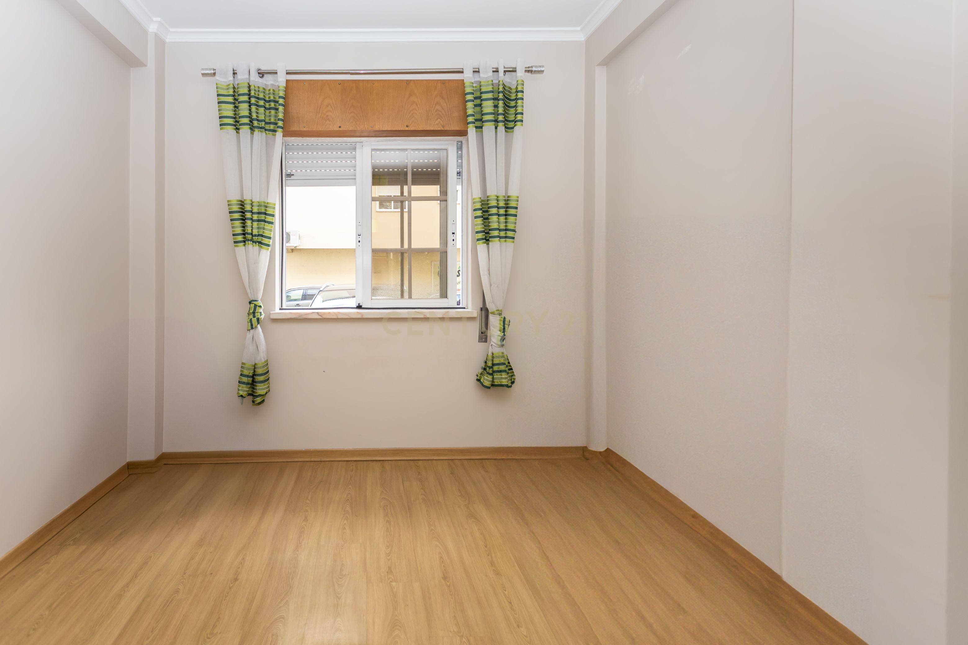 Apartamento T3 Quinta do Conde - Image 26