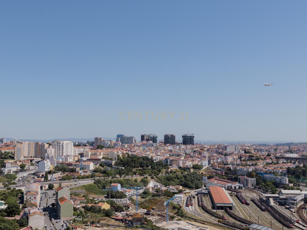 Penthouse com Vista Panorâmica sobre Lisboa e Monsanto | Campolide - Image 17