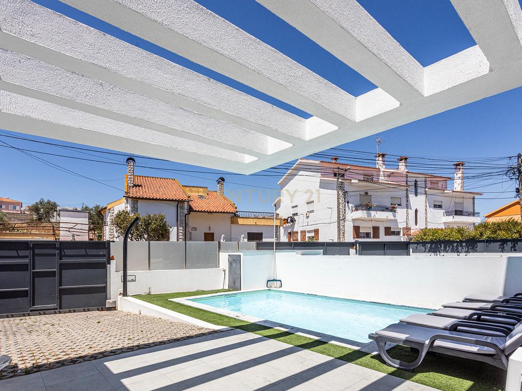 Moradia Contemporânea com Piscina a 5 minutos das praias da Costa da Caparica - Image 31