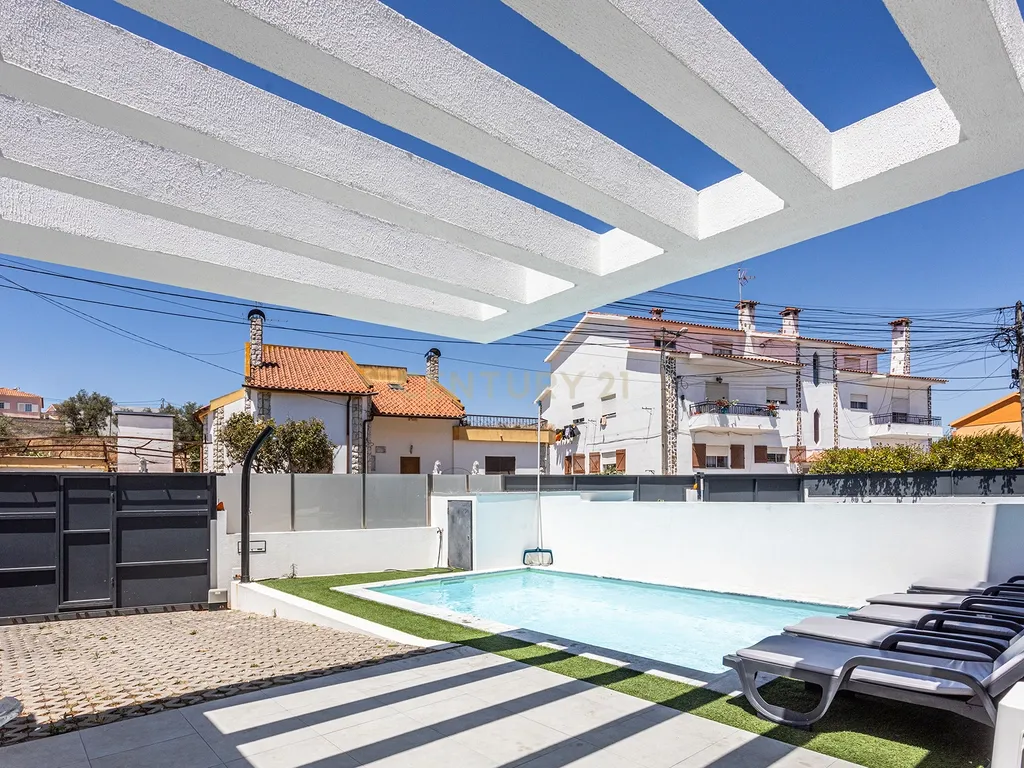 Moradia Contemporânea com Piscina a 5 minutos das praias da Costa da Caparica - Image 31