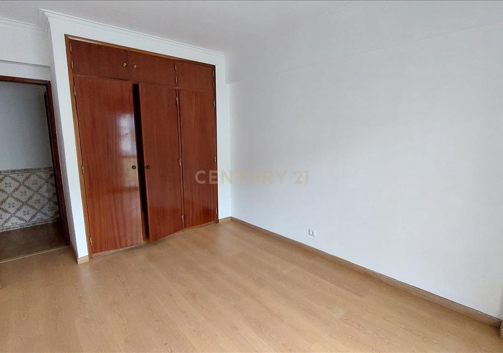 Apartamento T2 - Algueirão Mem-Martins - Image 10