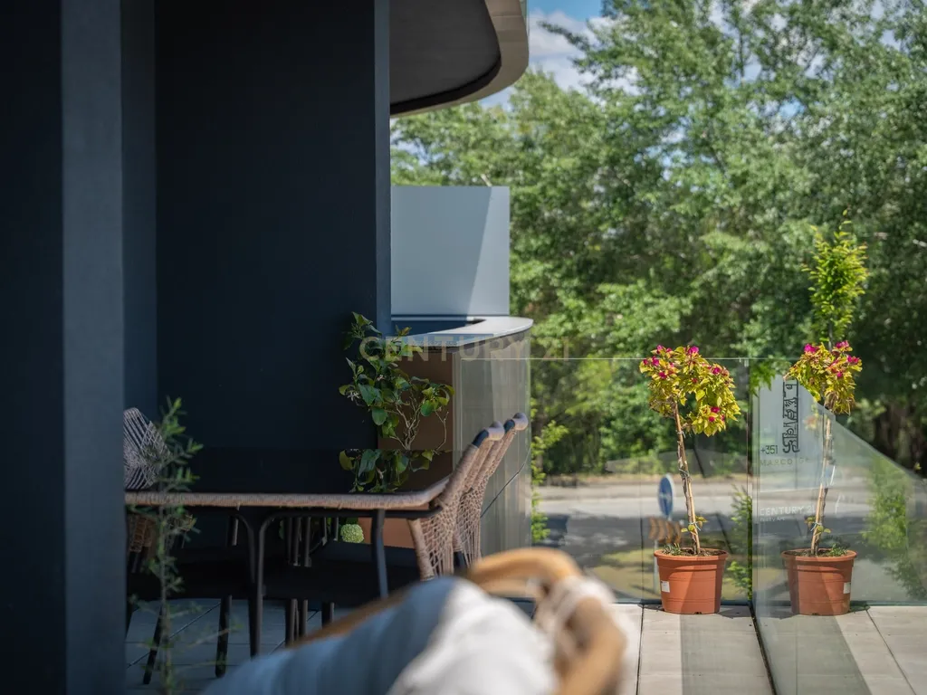 Luxuoso Apartamento Novo com Vista Parque em Lousada - Image 37