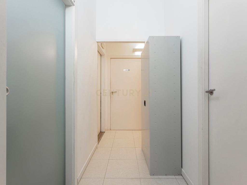  - Image 17