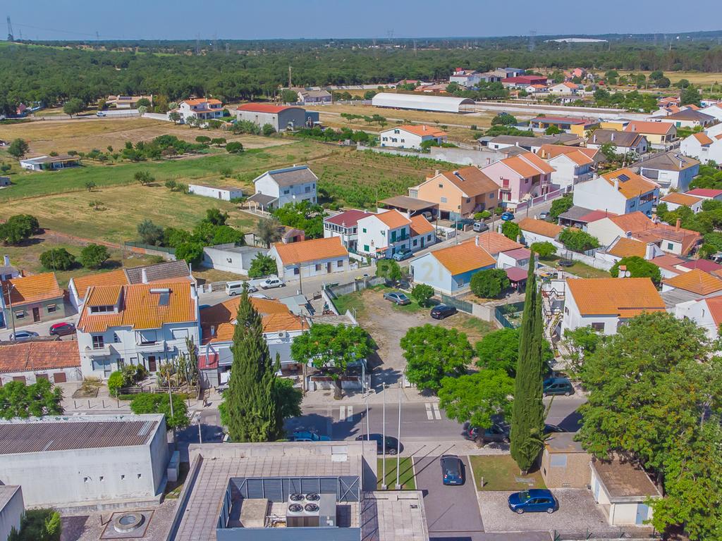 Terrenos Urbanos em Águas de Moura – Excelente Oportunidade para Habitação ou Investimento - Image 17