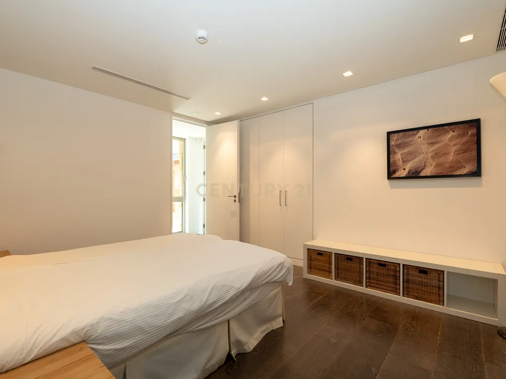 Moradia Exclusiva em Primeira Linha de Mar com Piscina Infinita / Tróia-Carvalhal - Image 57