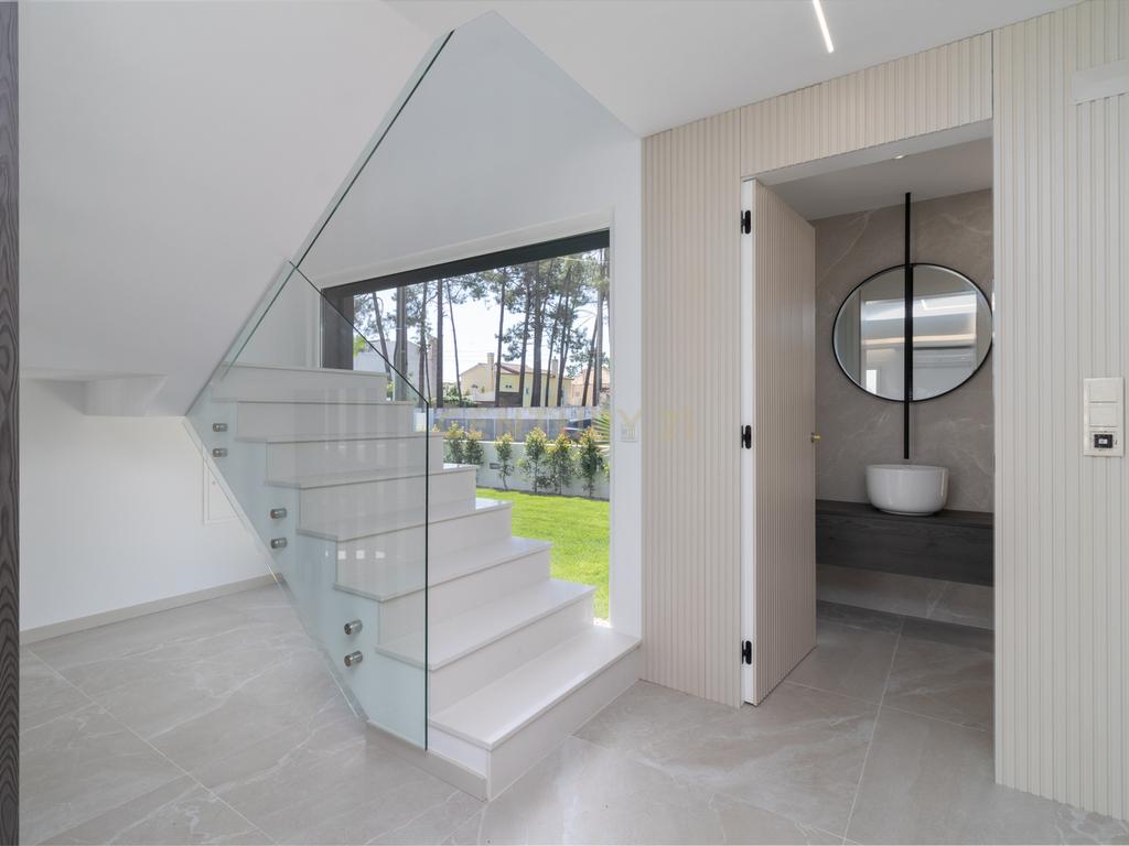 A Sua Nova Casa Está Pronta para Habitar! 🌊🏡 Moradia Nova T3 Aroeira À Beira da Praia da Fonte da Telha, na Prestigiada Aroeira - Image 6