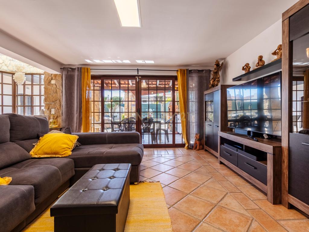 Moradia T4 como nova com piscina na Marisol em Lote de 500m² - Image 23