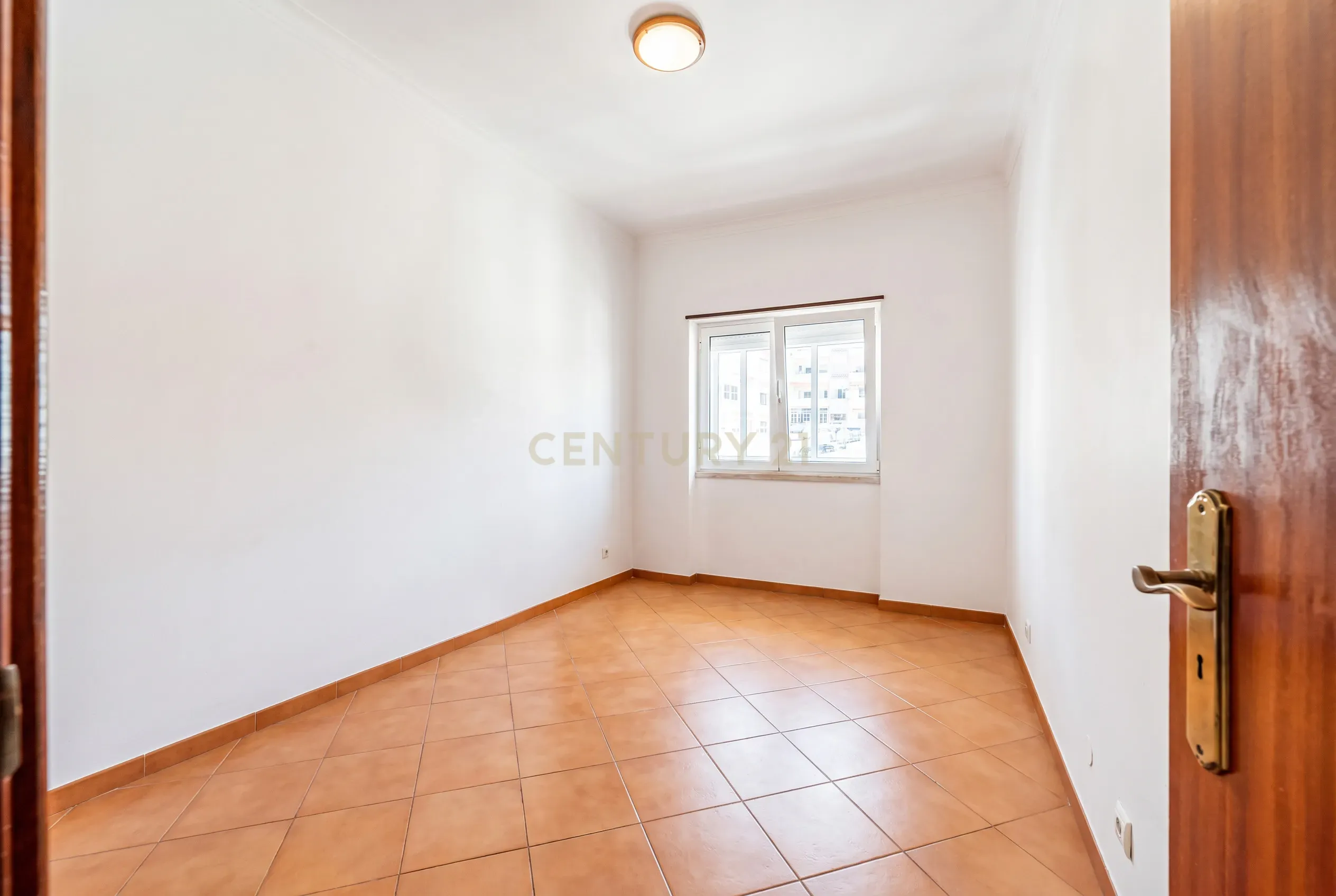 Fotografia 11 de Apartamento T3 no centro do Laranjeiro - Almada