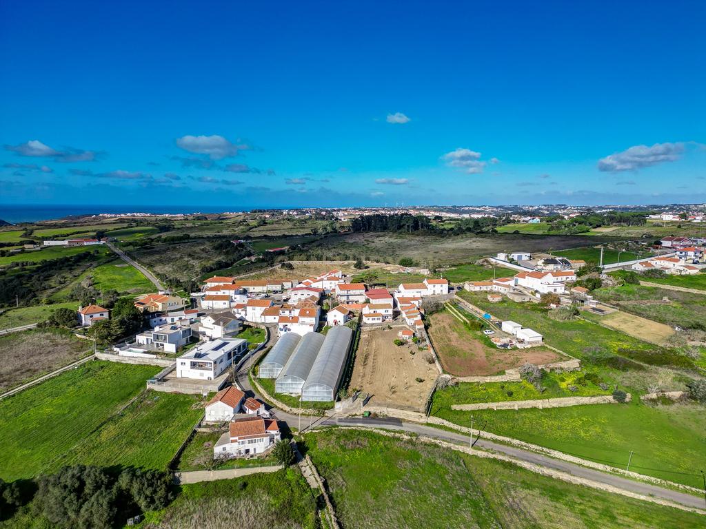 Moradia Isolada T3 com 2480m2 de terreno, poço e com anexos - Image 55