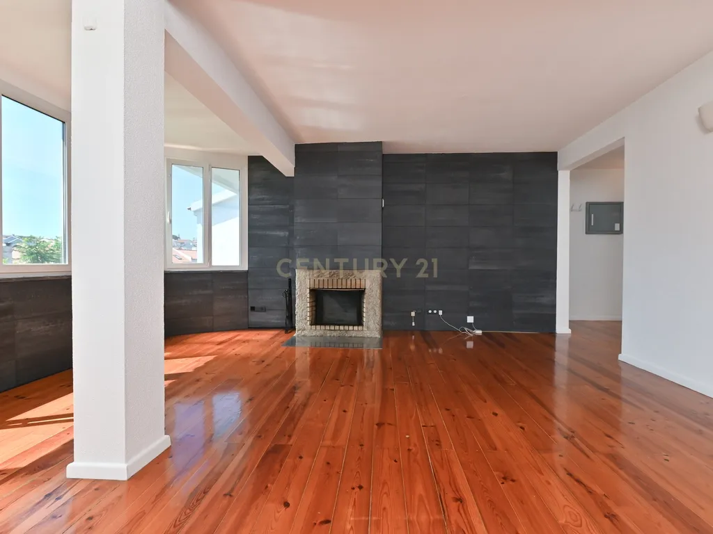 T2 - Carcavelos (Cascais) - Totalmente remodelado e equipado - Image 7
