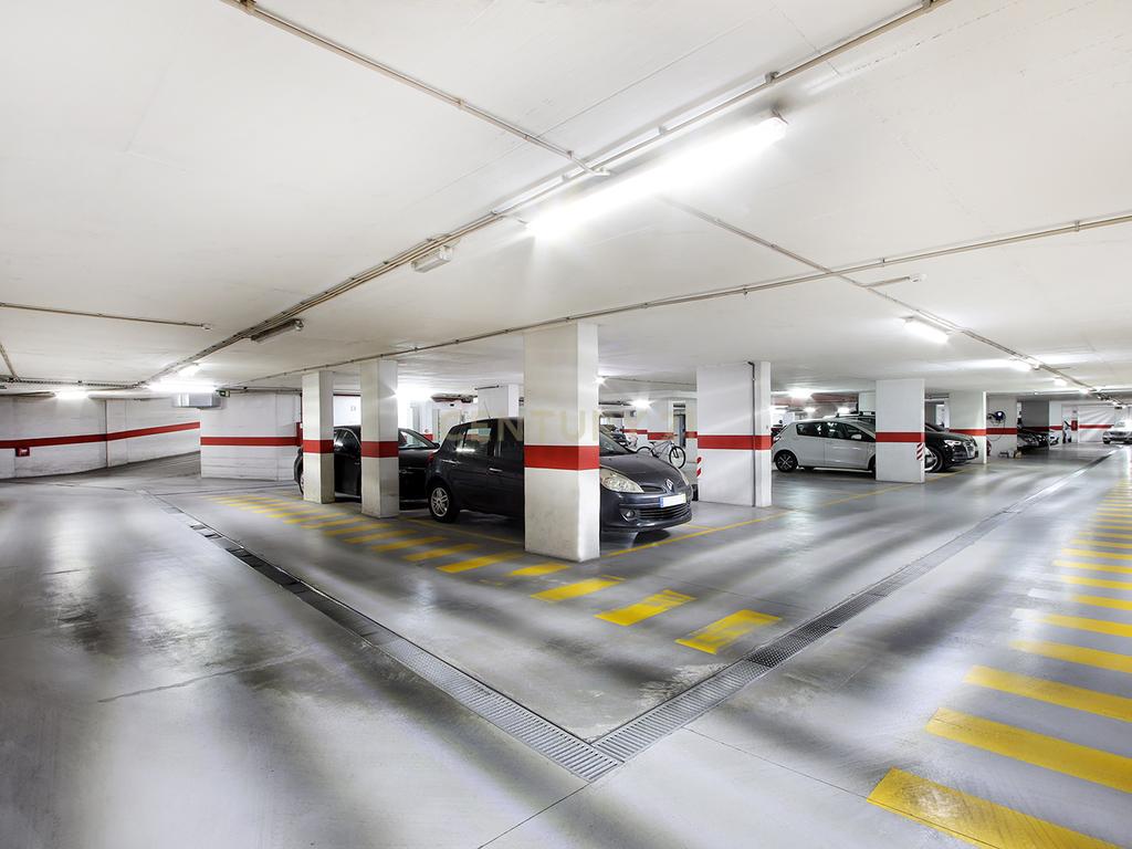 Apartamento T3 com 2 Estacionamentos e Arrecadação no Centro de Mem Martins - Image 31