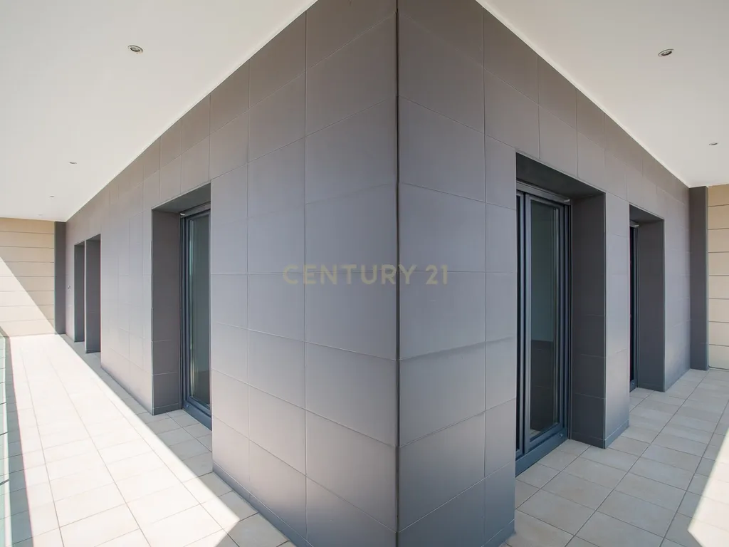 Apartamento T2 num condomínio com Vista Panorâmica em Odivelas, Famões - Image 16