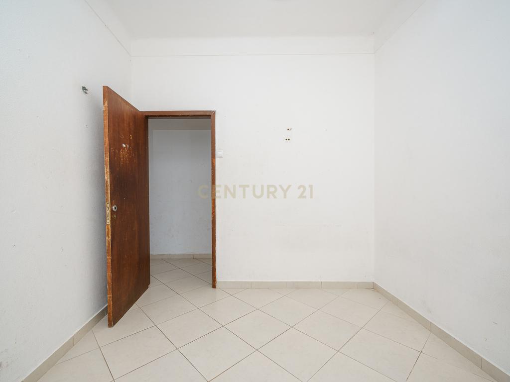 APARTAMENTO T6 NO CORAÇÃO DA CIDADE, EM SETÚBAL - Image 26