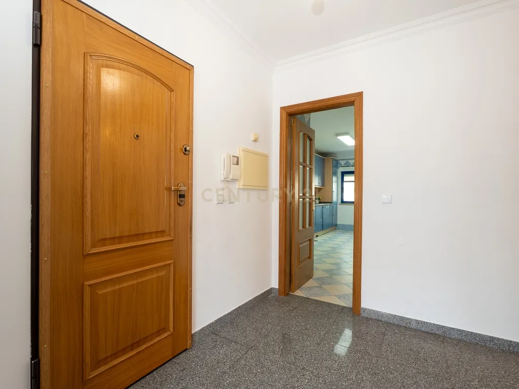 Apartamento T3 Janelas do Parque no Montijo - Image 11