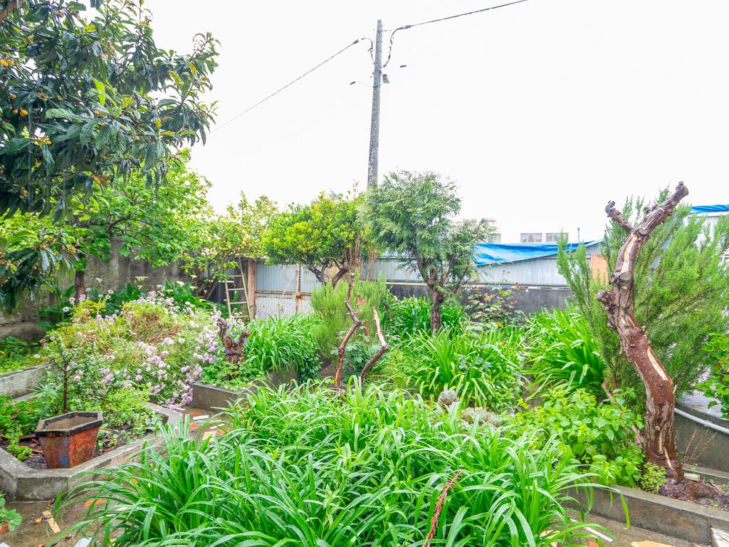 Moradia T3 com jardim na Granja do Ulmeiro junto às escolas e serviços - Image 31