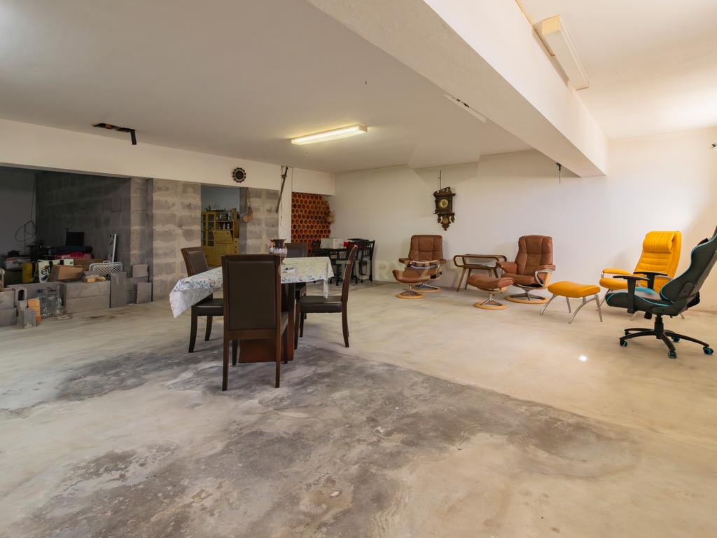 Moradia T5 com terreno - Image 32