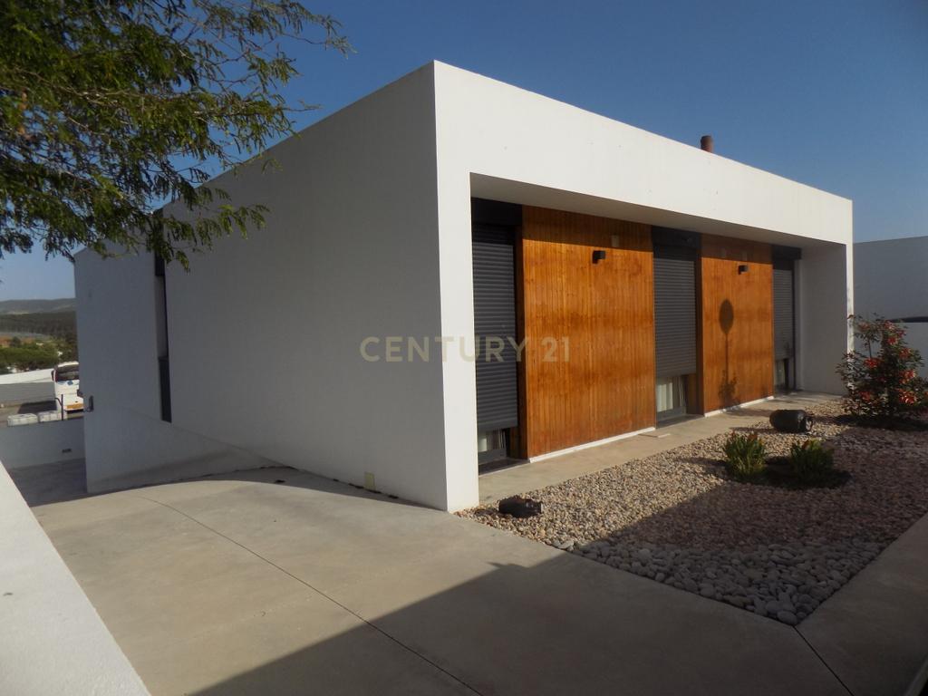 Fantástica  Moradia T3 em Torres Vedras com Jardim e Terraço - Image 29