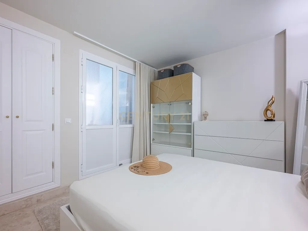 Apartamento com 2 quartos e jardim para alugar na aldeia de Santa María, Elviria - Image 14