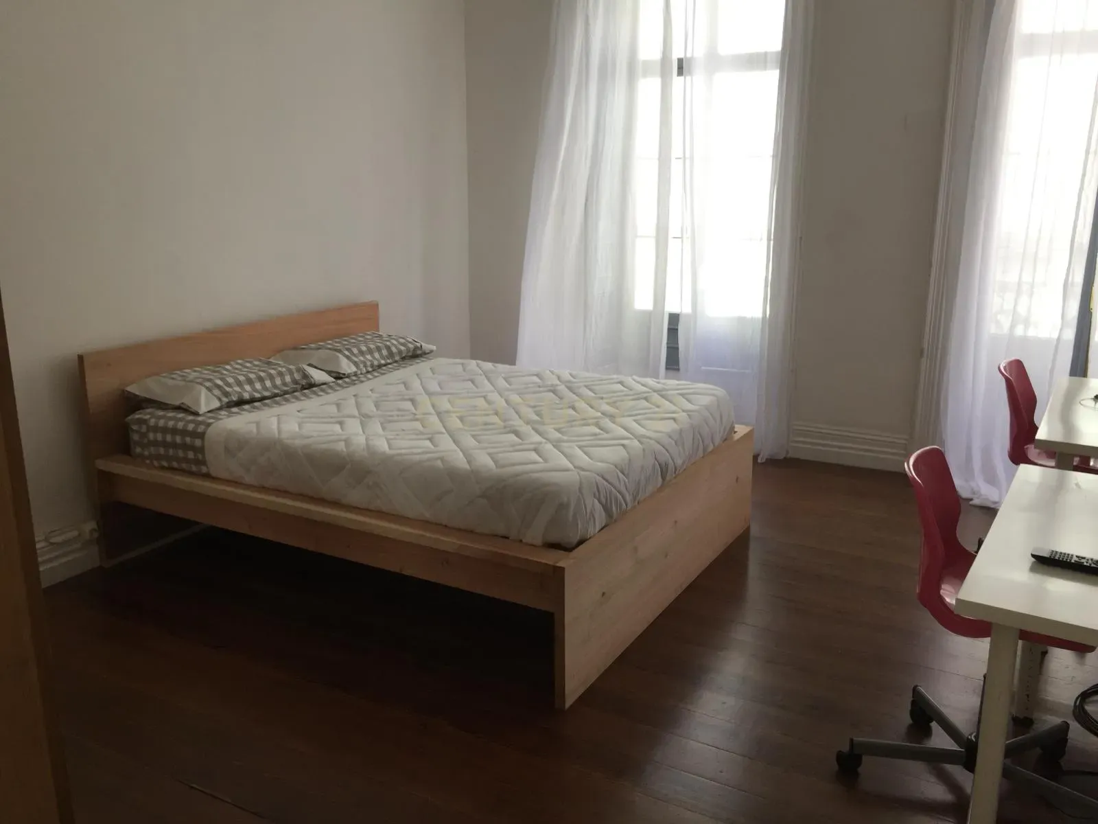 Fotografia 10 de Moradia de 3 Pisos no Centro de Ponta Delgada | 8 Quartos | Excelente Oportunidade de Investimento