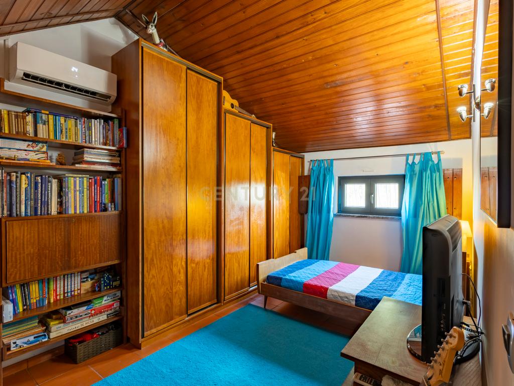 🏡 Moradia Isolada com piscina – Quinta do Conde - Image 11