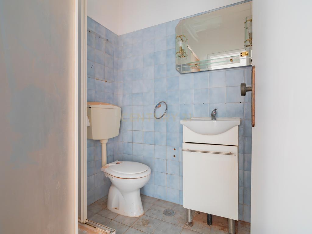 Excelente Apartamento T3 + 1 em remodelação - Image 13