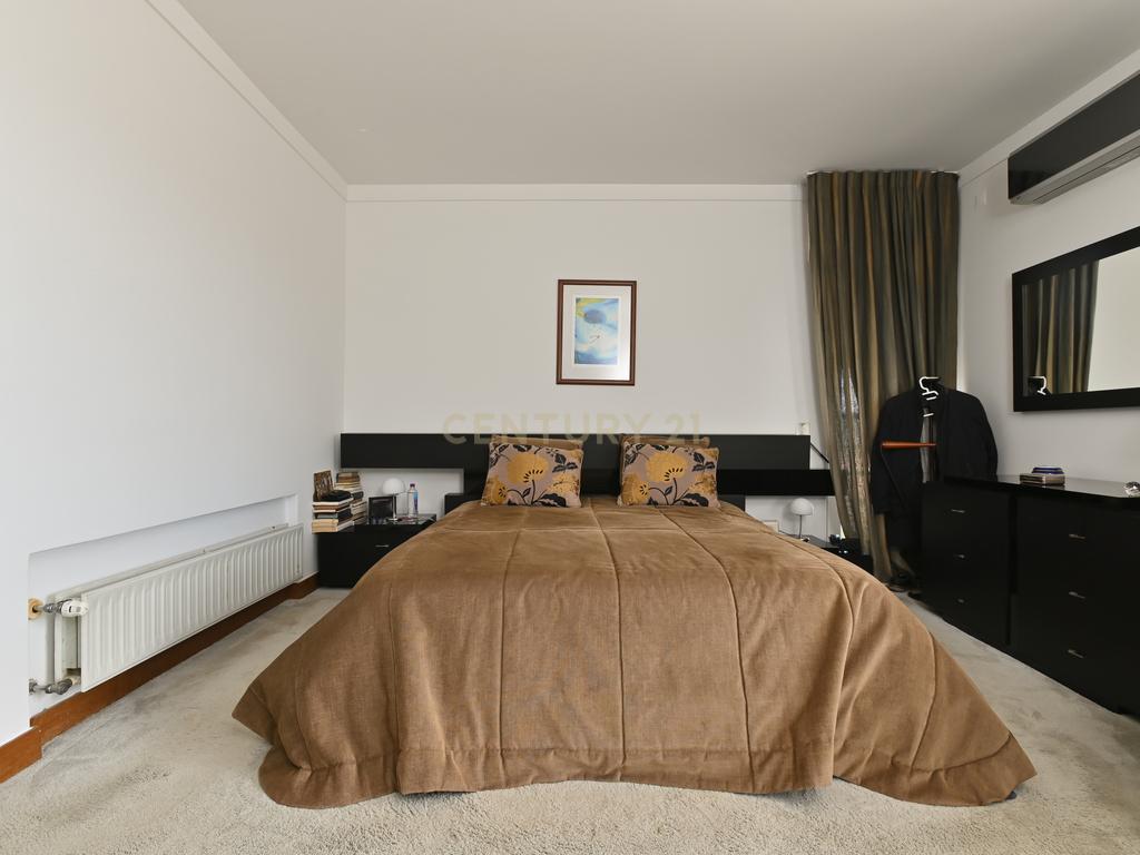 Luxuosa Moradia Isolada na Serra de Carnaxide com Piscina  - Image 23
