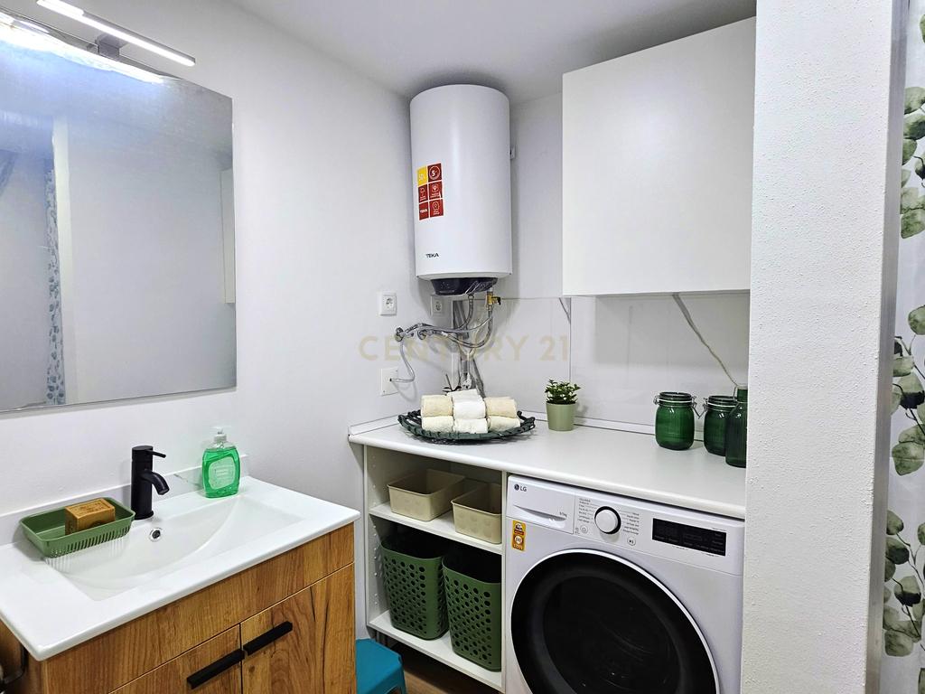 Encantadora Moradia Duplex T1 Totalmente Remodelada em Setúbal - Image 9