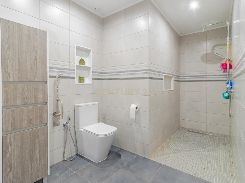 Moradia T5 com terreno - Image 22