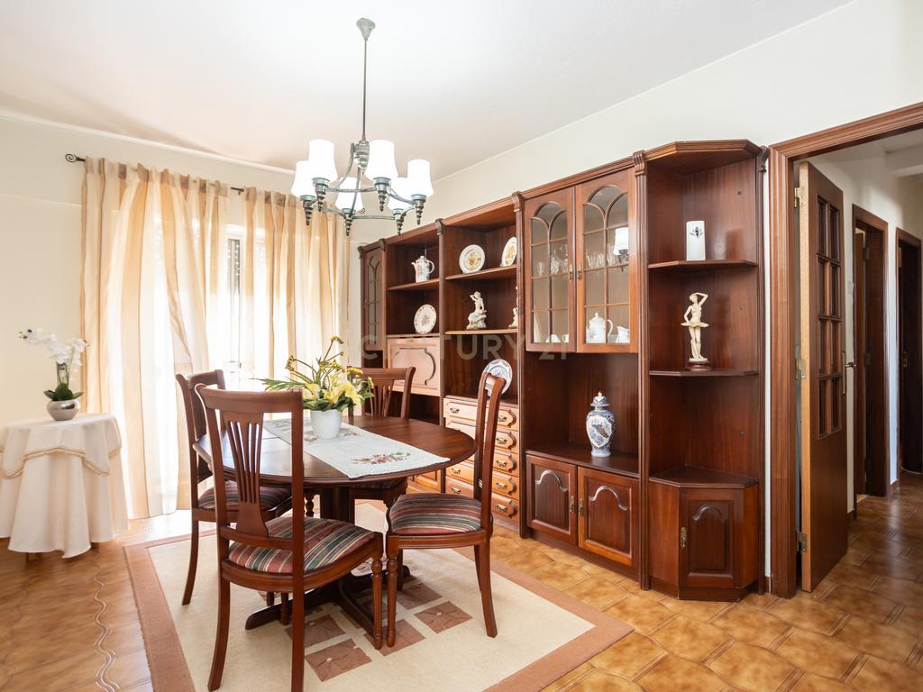 Apartamento T3 com Vista Deslumbrante sobre a Baía de Setúbal – Bairro dos Pescadores, Reboreda - Image 24