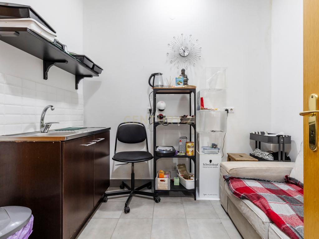 Loja com 90 m² na Quinta do Bom Retiro, Sobreda - Image 21