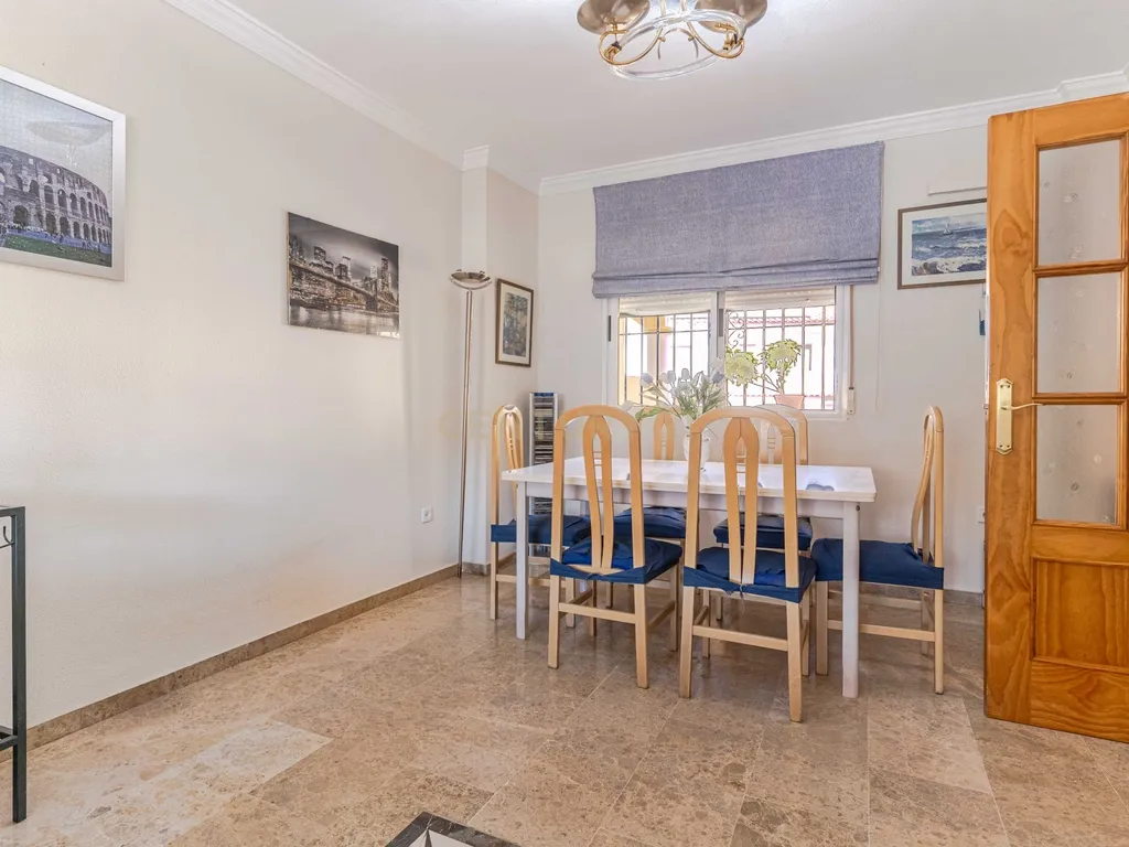 Casa em Cúllar Vega, Granada - Oportunidade Quase Nova - Image 12