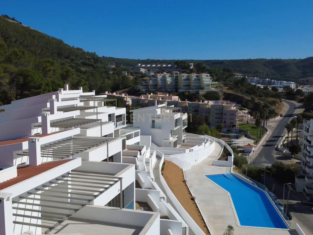 Condomínio Villas d’Ouro – Exclusividade e Conforto no Coração de Sesimbra - Image 82