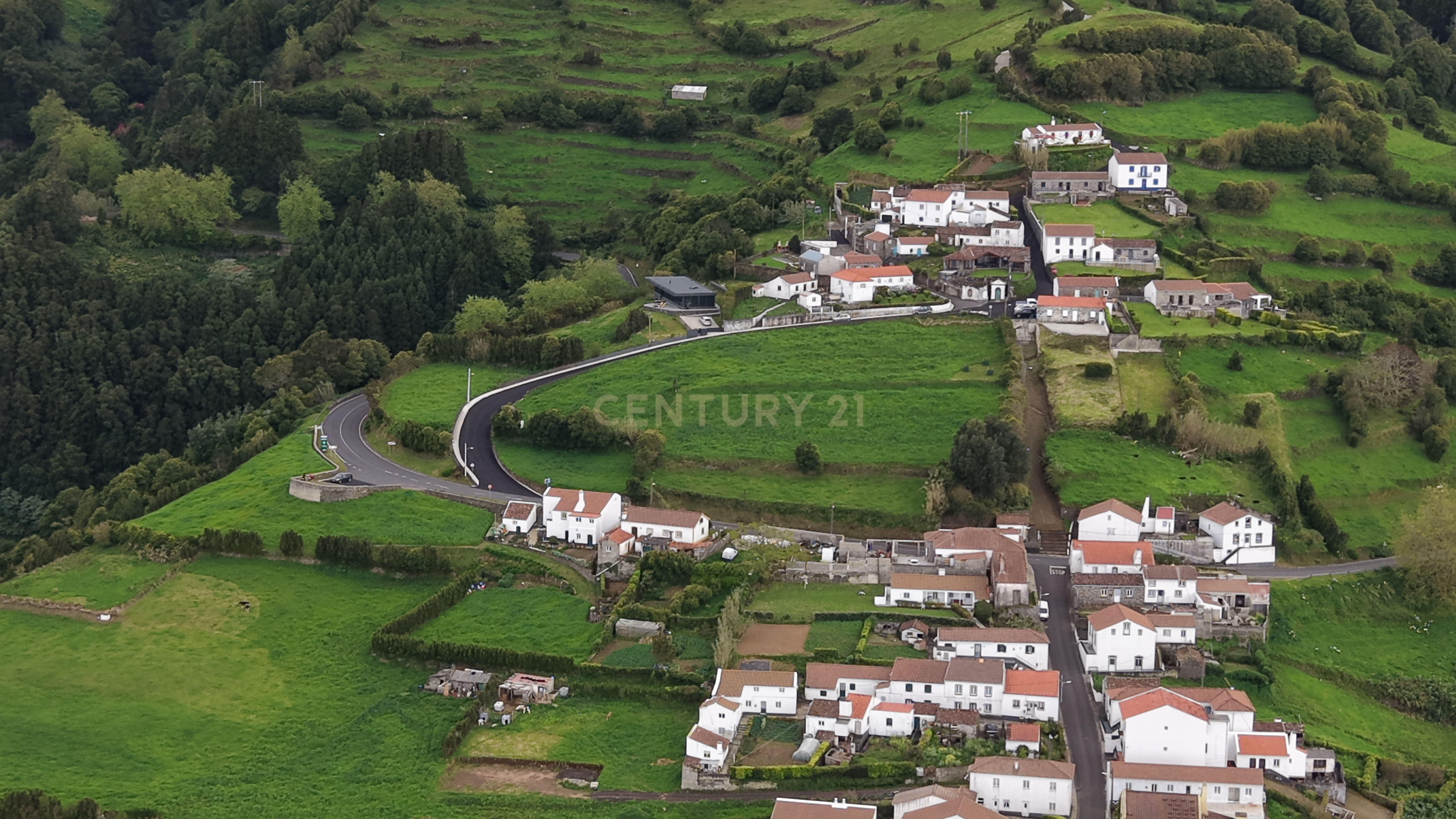Fotografia 11 de Terreno com Vista Panorâmica em Nordeste, Ilha de São Miguel
